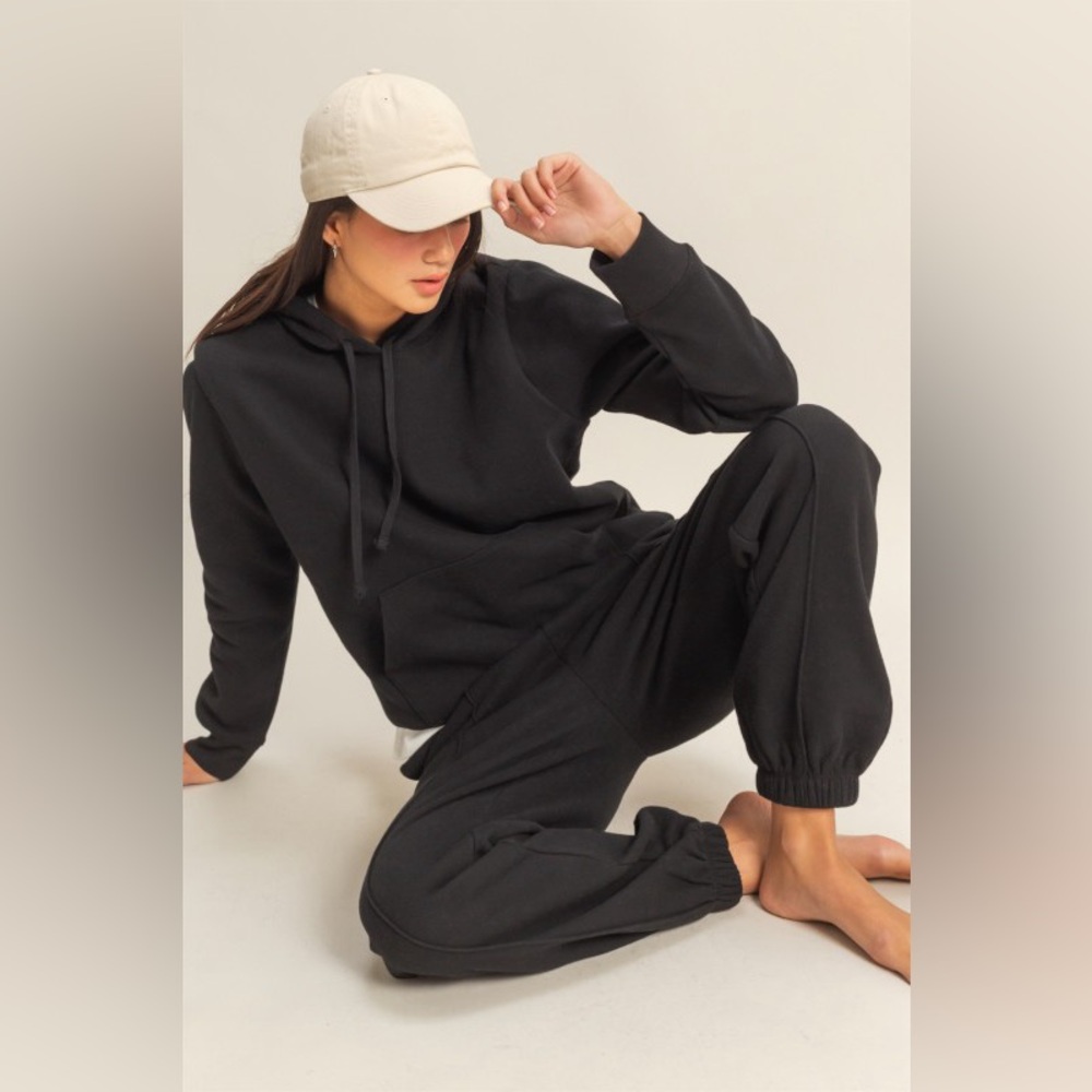High-waisted Pintuck Sweatpants | BLACK